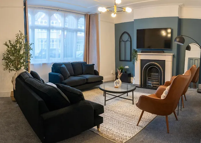 Chiswick 4 Bed Victorian Townhouse Minutes To Tube