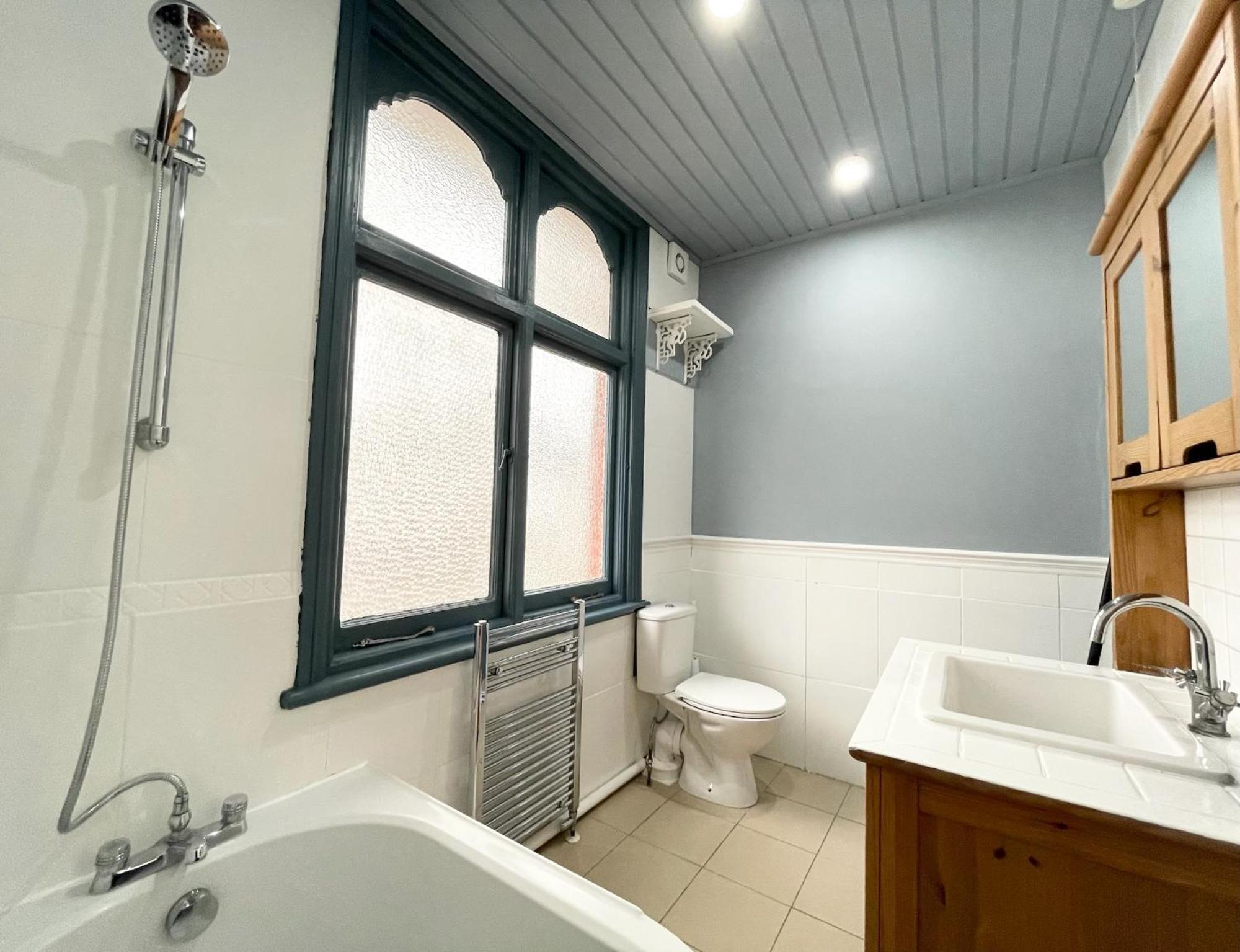Chiswick 4 Bed Victorian Townhouse Minutes To Tube Appartamento