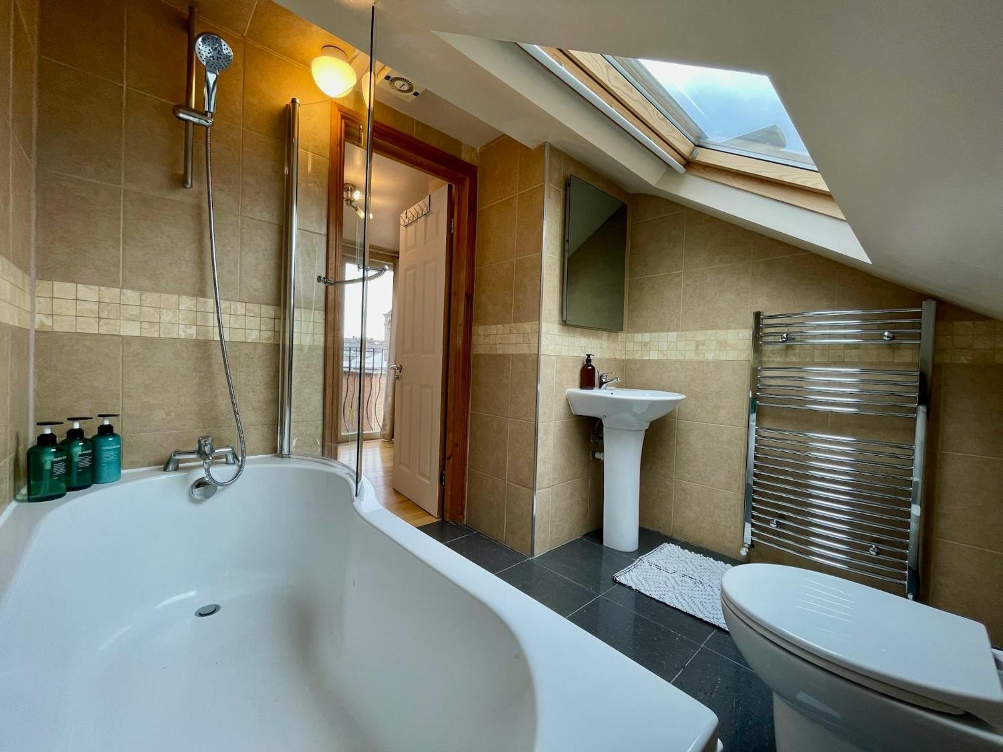 Chiswick 4 Bed Victorian Townhouse Minutes To Tube * Londra